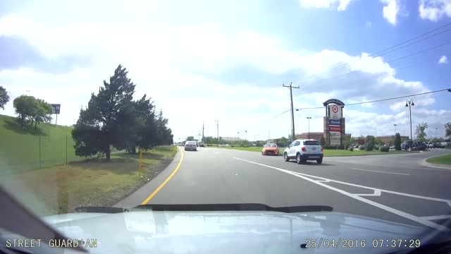 Caught on Camera: Illegal Right Turn / Failure to Yield