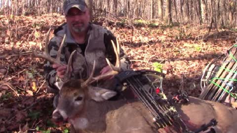 Land of Giants - Big Buck Down in Iowa!