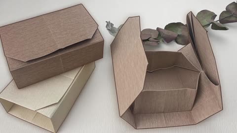 DIY Gift Wrapping - Origami Gift Box With Simple Lid