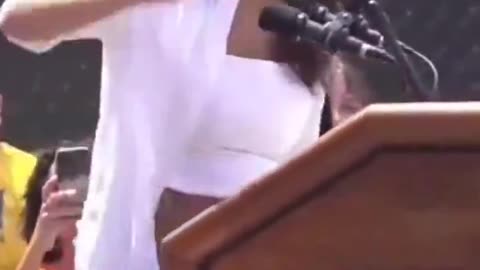 “AOC is losing it”-Elon Musk 👀