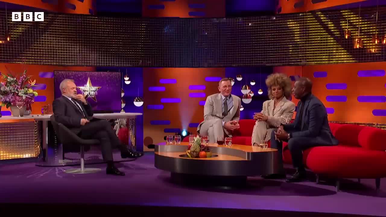 Clive Myrie had a pretty dramatic trip to Ukraine @The Graham Norton Show ⭐️ BBC