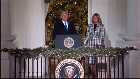 Trump Melania Arrives at “White House ”Balcony