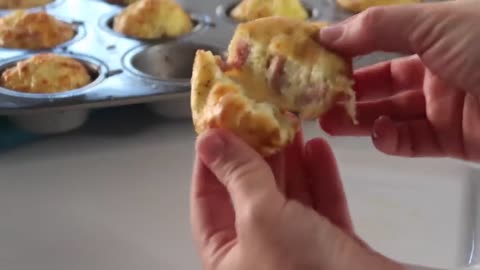 Scrambled eggs cups