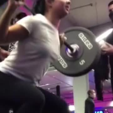 Not How Your Supposed To Spot A Woman In The Gym