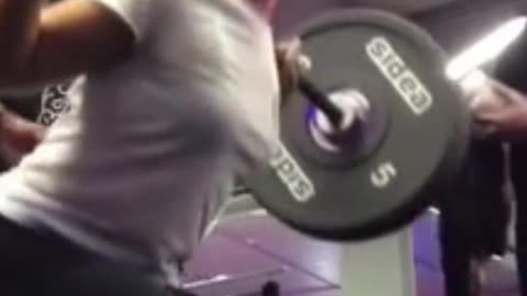 Not How Your Supposed To Spot A Woman In The Gym