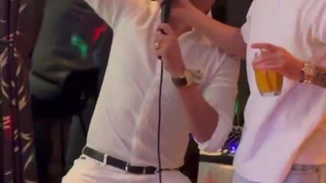 Arsenal Football club Director singing