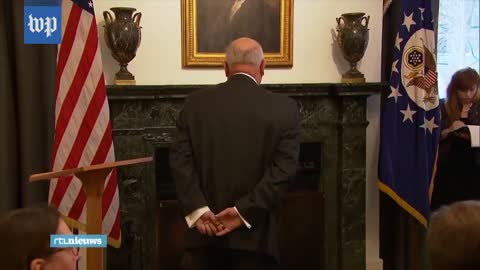 3 awkward moments from Hoekstra’s Dutch news conference