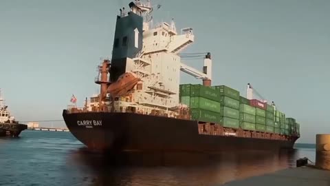 container ke andar kya comment Mein batao