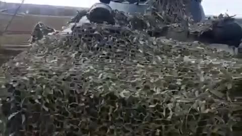 Russian soldier shows off decoy posistion