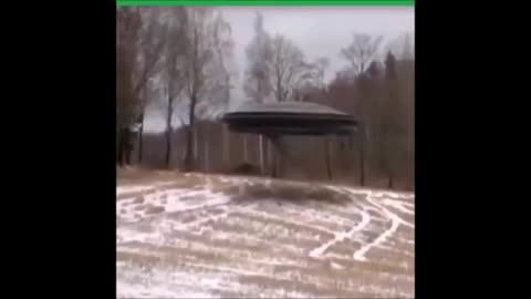 Des images d'un OVNI atterrissant en Pologne avec des extraterrestres explorant les environs
