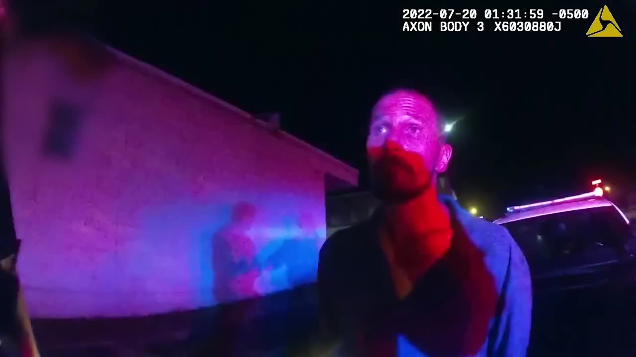 The Moment They Both Realized They’re Going Back to Jail
