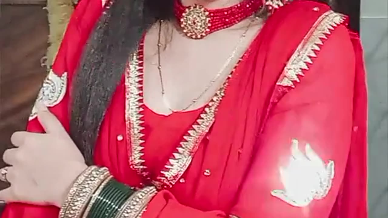 Aaiye humse chipak jaiye
