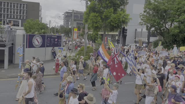 ABSOLUTELY MASSIVE CROWD ~ 10s Of Thousands Gather For The Brisbane Freedom Rally 22/01/22