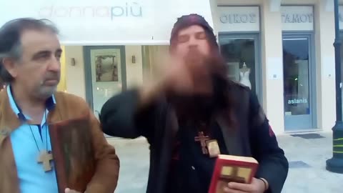 ΕΝΑ ΜΠΡΙΚΙ ΚΑΙ ΜΙΑ ΚΑΤΣΑΡΟΛΑ