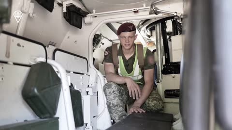 Hanging Out with the Crew of a Ukrainian Marder IFV