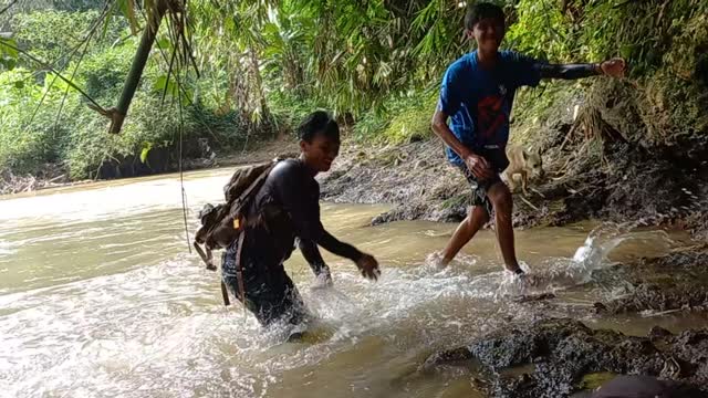 berburu kadal besar
