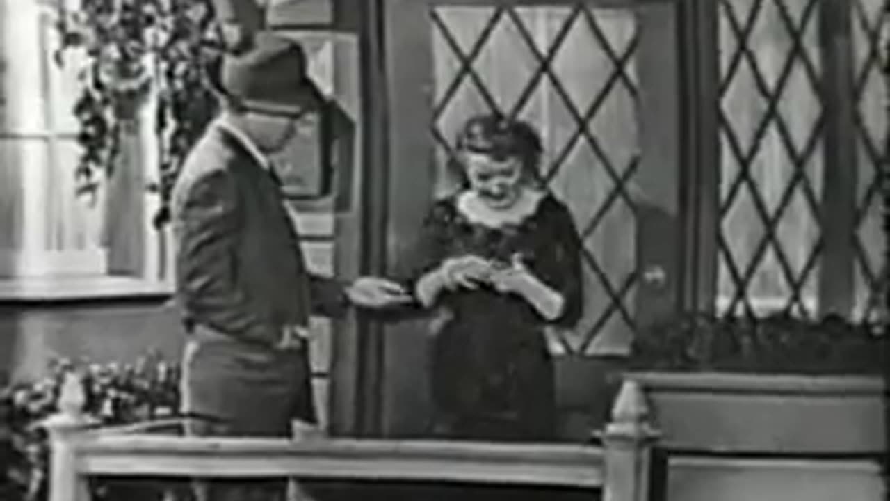 Burns and Allen Show 'THE FORTUNE TELLER' part 3 public domain