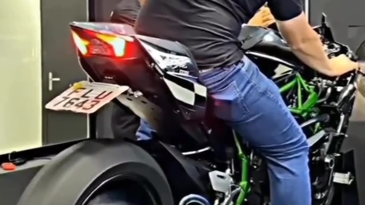 KAWASAKI H2R sound