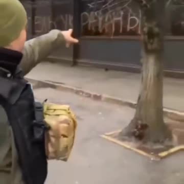 We'll kill everyone!" - Ukrainian Nazis in Kherson destroy the property