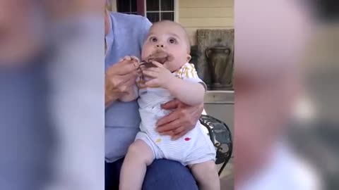 TRY NOT TO LAUGH * Chubby Babies Eating