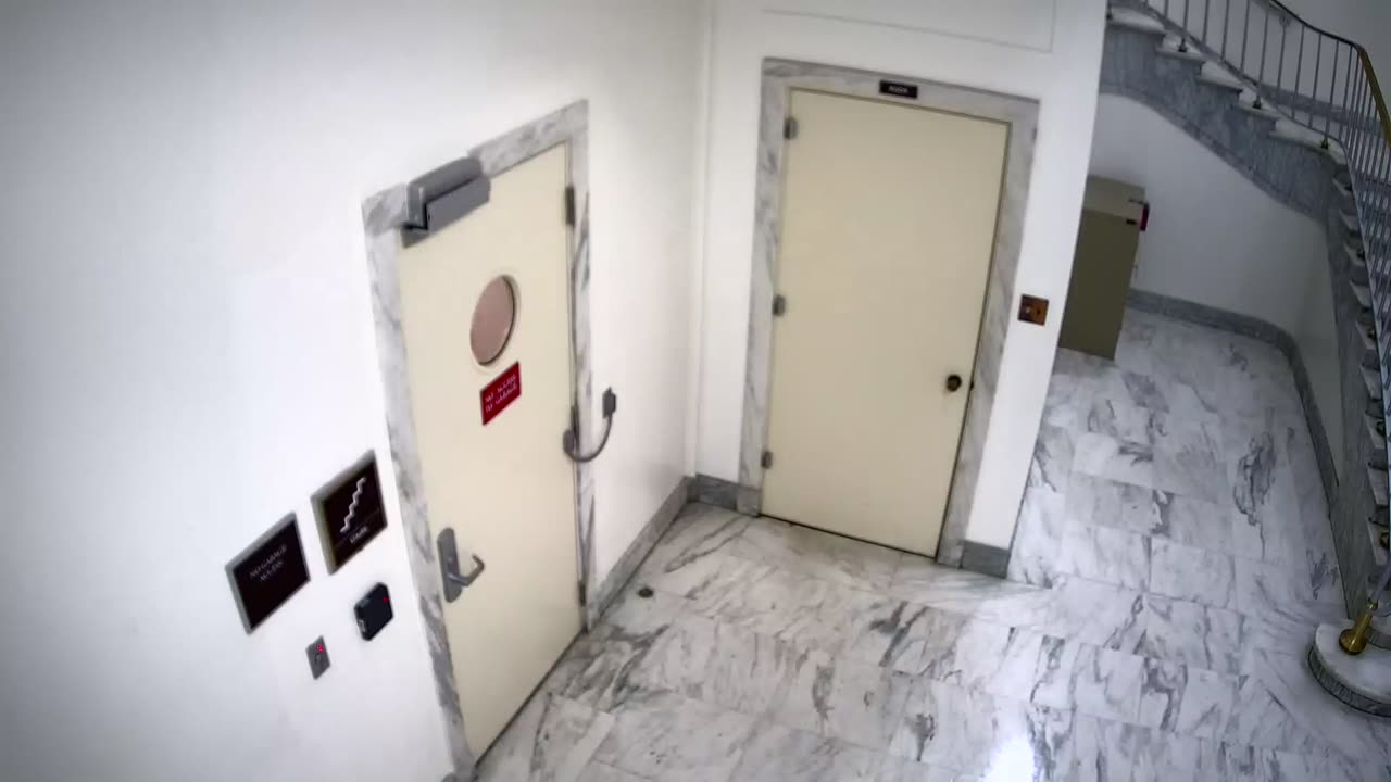 6130RHOBGRRGST4Stairwell4_2021-01-06_02h00min01s070ms.mp4