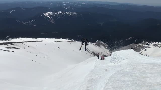 Man Lands An Awesome Smooth Skiing Jump