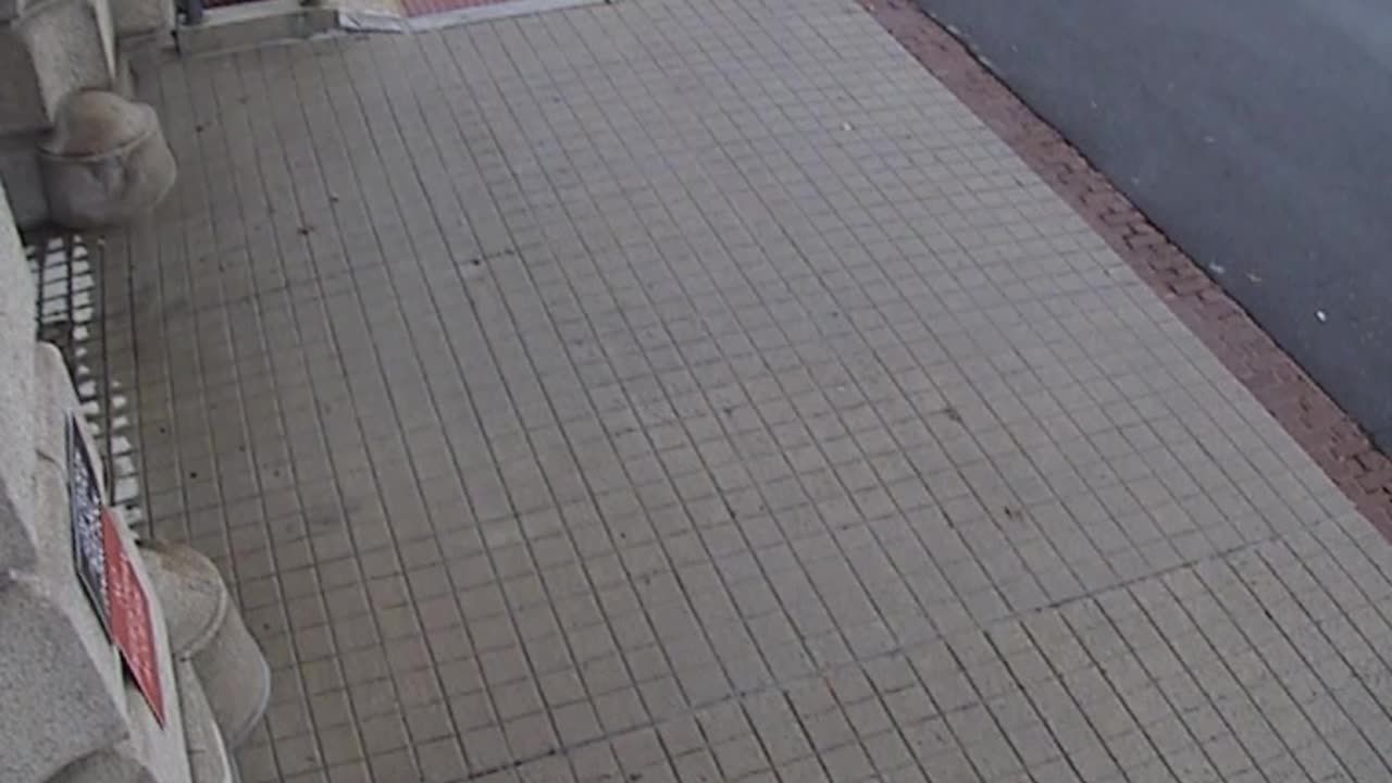 3203LHOBBACStLoadingDockExteriork_2021-01-05_16h40min01s230ms.mp4