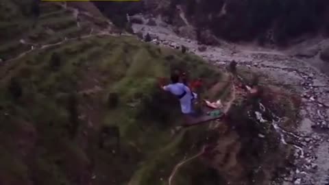 People stranded in chair lift in Pakistan