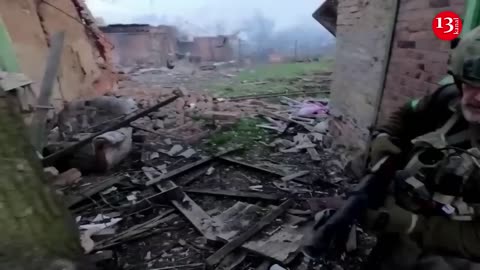 Fighting on the Bakhmut frontline seen from Ukrainian soldier's bodycam