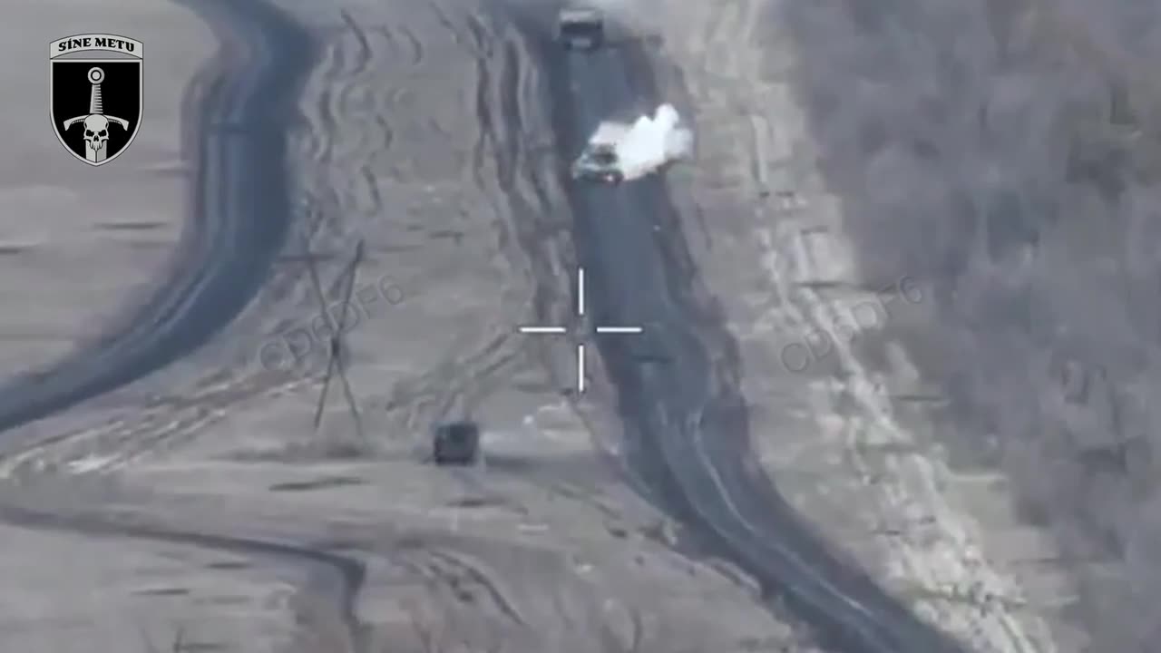 Leopard 2 engages Russian armor column