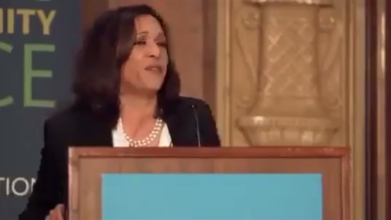 Kamala Harris insults her own voters