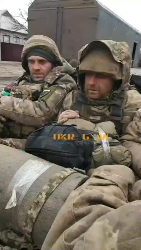 Ukrainian soldiers in Bakhmut are running out of ammunition and are surrounded