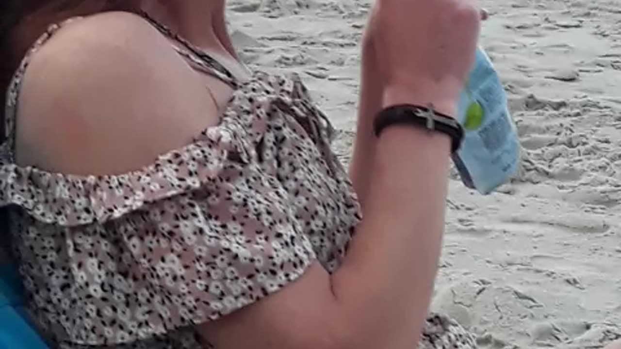 Baywatch worthy hot mama!