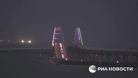 Εικόνα από την οδική γέφυρα του Κερτς