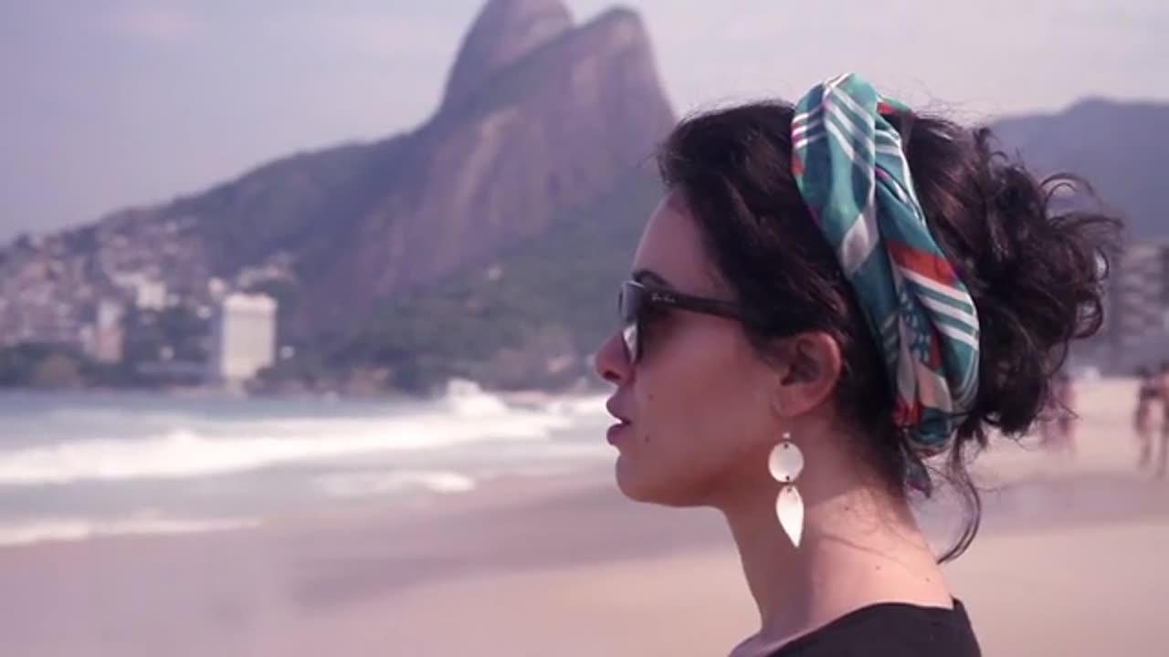 "A Mulher que Passa", de Vinicius de Moraes