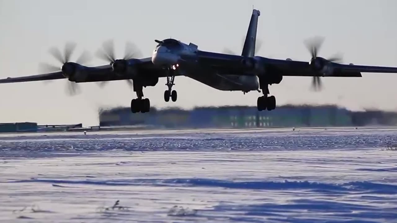 Two Tu-95MS strategic missile carriers completed a scheduled flight