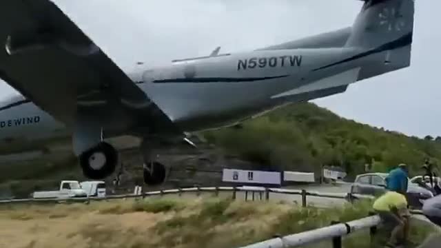 Dangenrous close landing