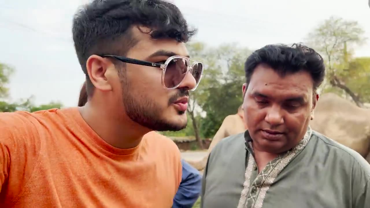 Unthni Ka Taza Dodh Apny Hatho Sy Nikal Kar Piya _ Tang Padi_