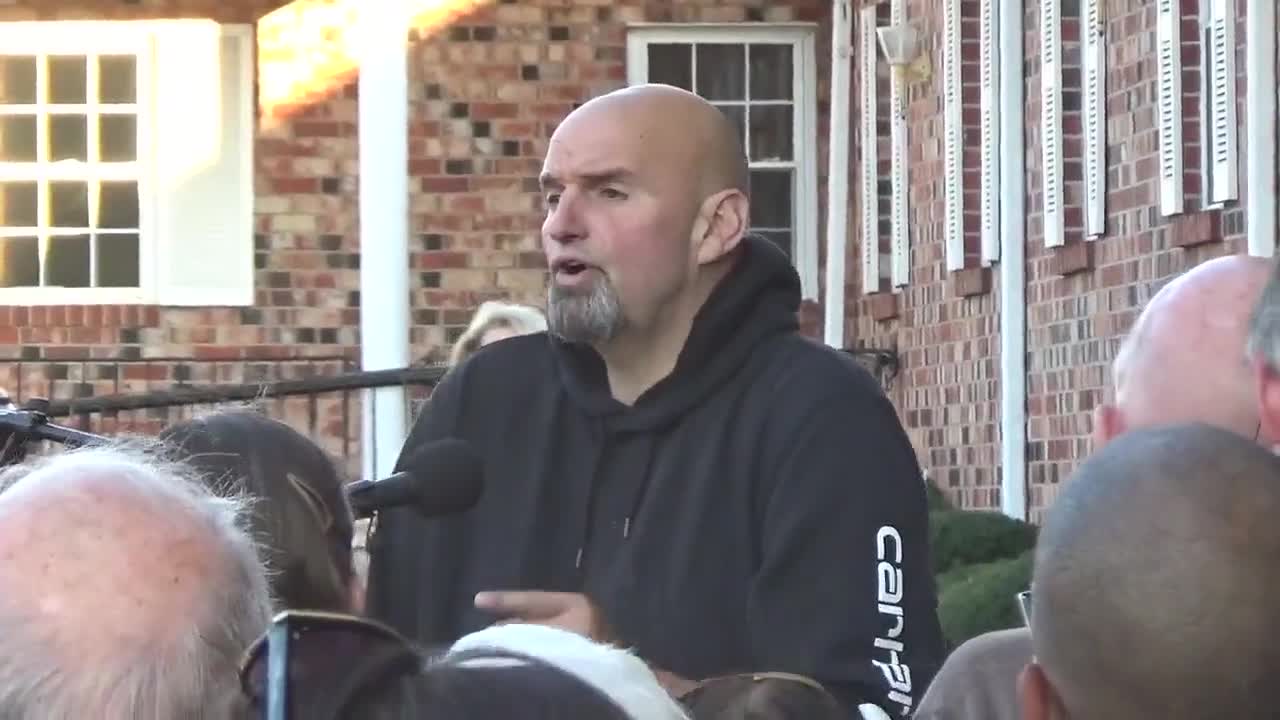 Fetterman Mispronounces "Race" In Humiliating Speech