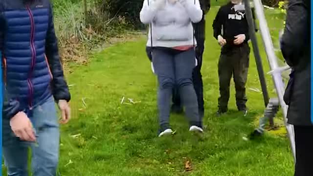Who knew swings could turn into such disasters!!😬😮