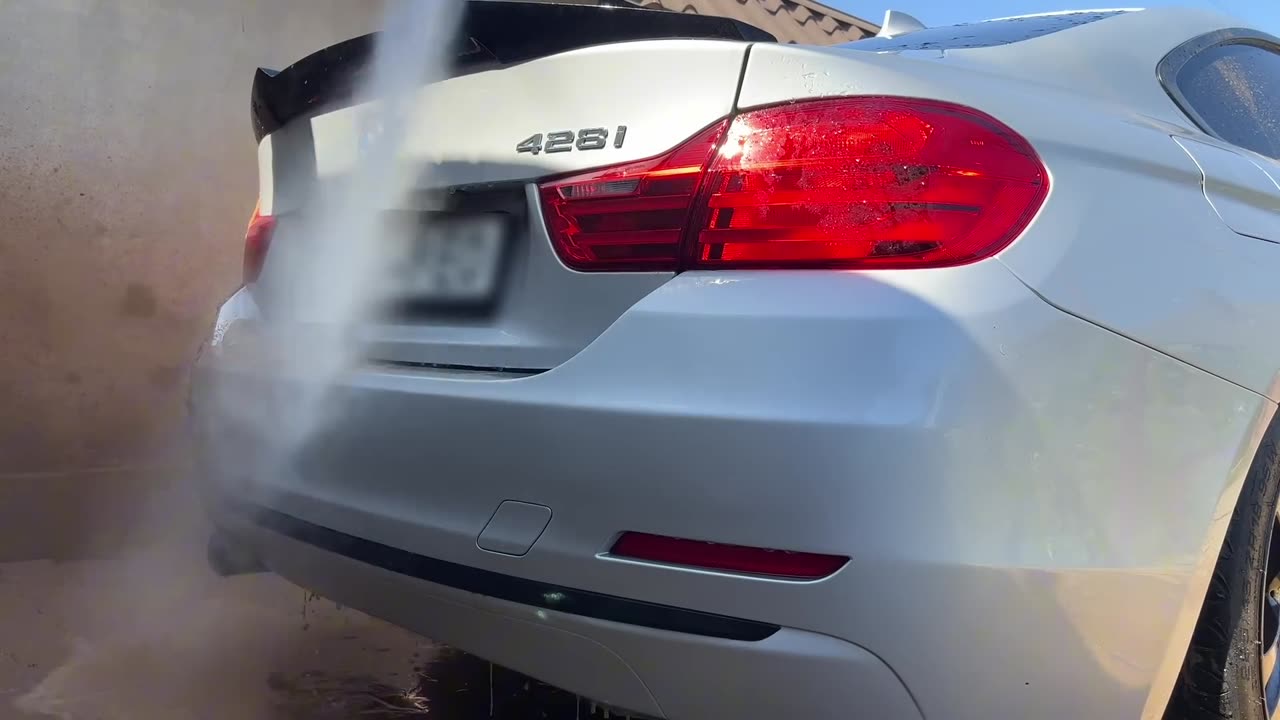 Wash the Dirtiest BMW 4 : Deep Exterior Detailing