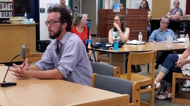 Video1 -Raymond citizens demand town selectmen to recount 2020 election& get rid of voting machines