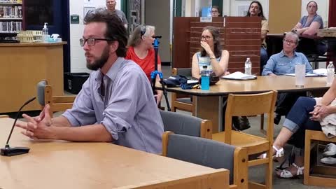 Video1 -Raymond citizens demand town selectmen to recount 2020 election& get rid of voting machines