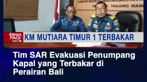 Tim SAR Evakuasi Penumpang Kapal yang Terbakar diPerairan Bali