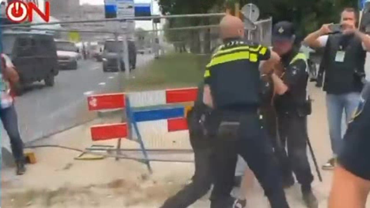 Dutch Police brutalizing farmers.