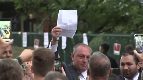 Hundreds of protesters unload fury after migrant buses arrive on Staten Island