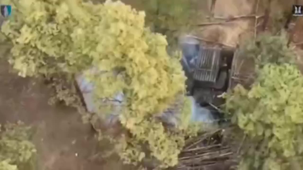 Ukrainian Artillery Destroys Russian Grad Launcher's Ammo Dump and Morr