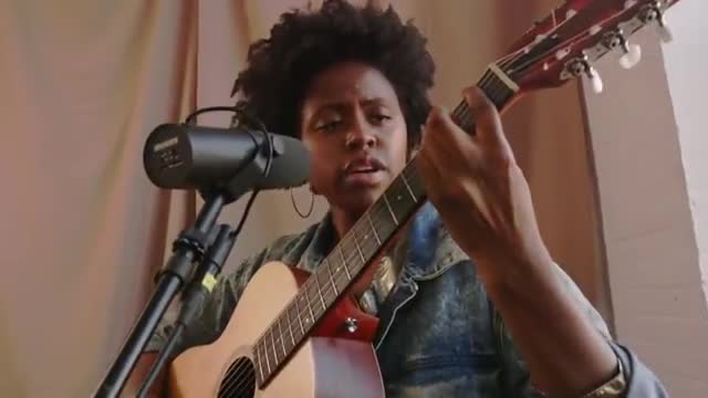 THE STAR SPANGLED BANNER performed by Victory Boyd
