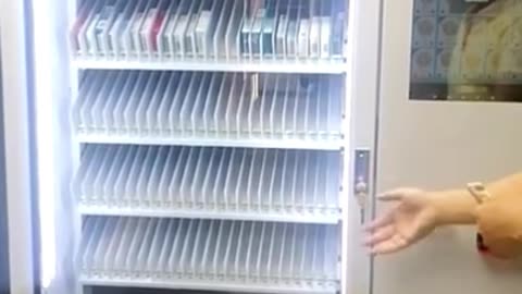 Medicine vending machine for sale, specially designed for medicine