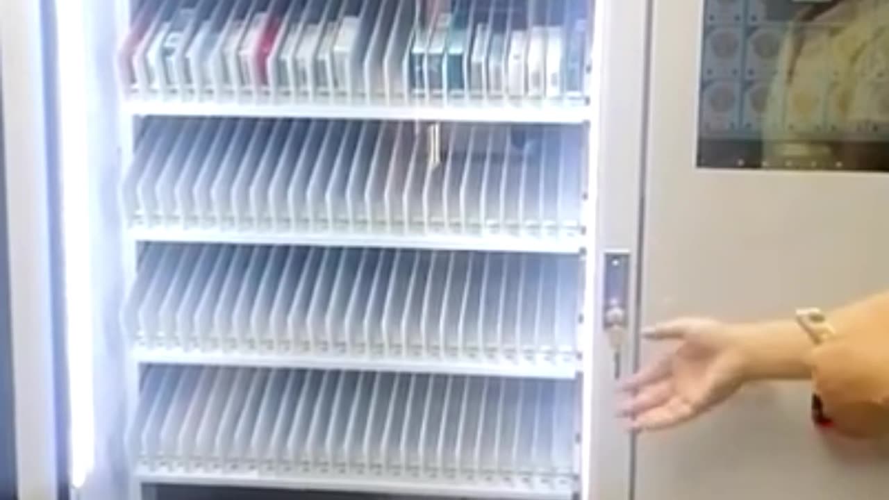 Medicine vending machine for sale, specially designed for medicine